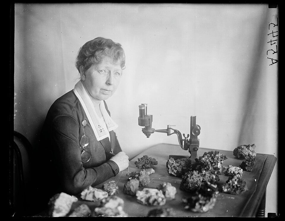 File:Isaac Lea collection of precious stones. Miss Margaret W. Moodey in charge LCCN2016892128.jpg